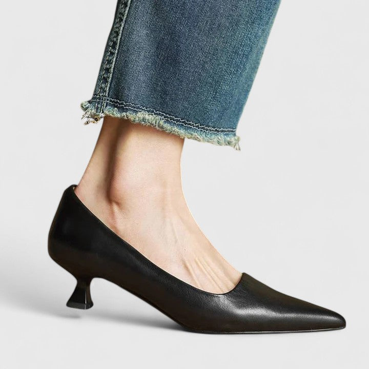 Theresa | Classic Pointed Kitten Heels