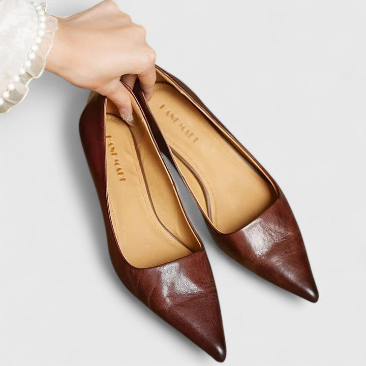 Theresa | Classic Pointed Kitten Heels