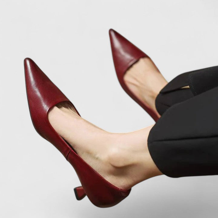 Theresa | Classic Pointed Kitten Heels